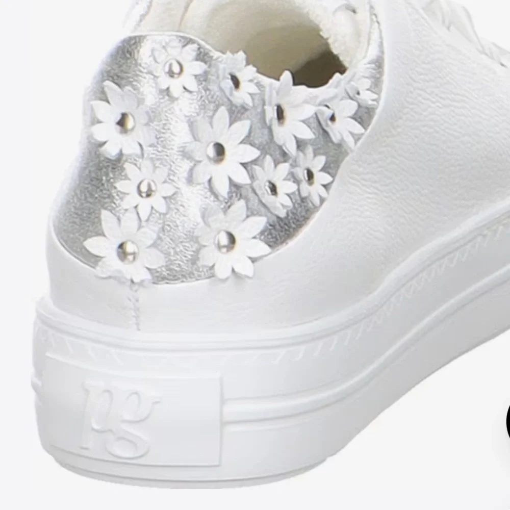 PAUL GREEN White Leather sneakers floral detail on back size US 5.5 - Picture 4 of 13